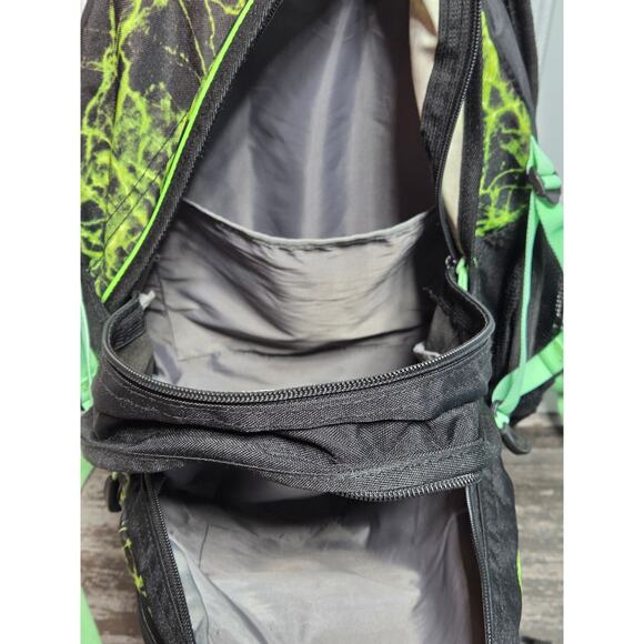 High Sierra Green Black Multi Compartment Backpack Comfort Padded Straps - Picture 6 of 8